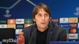Conte Urges Napoli To Bounce Back After Serie A Defeat Ahead Of PSV Clash