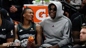 NBA: Timberwolves Triumph Over Pacers Despite Edwards Injury; Reaves Scores 51 Points For Lakers