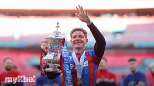 Oliver Glasner Dismisses Nonsense Rumours Linking Him To Bayern Munich