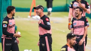 After Rahul Dravid, another former India player steps down as IPL Team's Coach
