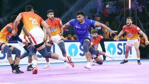 PKL 2025: Puneri Paltan qualify for Top Eight after easy win against Thalaivas