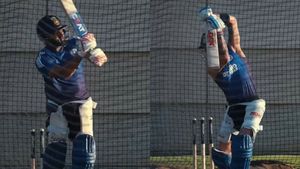 IND vs AUS: Fans seen Running for Selfie with Virat Kohli, BCCI's special Ro-Ko Video goes Viral
