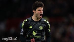 Senne Lammens Embraces Manchester United Pressure Amid Schmeichel Comparisons