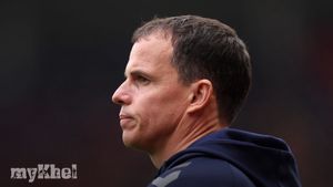 Sunderland's Regis Le Bris Praises Team After 2-0 Victory Over Wolves In Premier League
