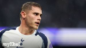 Tottenham Spurs' Micky Van De Ven Reflects On Defeat To Aston Villa And Missed Opportunities