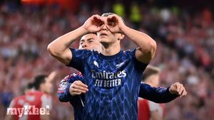 Trossard Dismisses Arsenal Exit Rumours, Focuses On International Duties