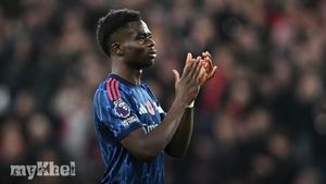 Arsenal's Bukayo Saka Urges Team To Stay Grounded Amid Premier League Title Discussions