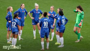 Chelsea Women's Super League Sets Record Unbeaten Run But Faces Title Race Challenges After Draw