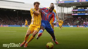 Crystal Palace And Brighton End In Goalless Draw At Selhurst Park Amid Missed Chances