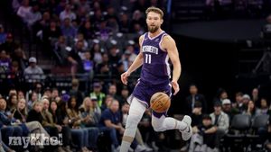 Domantas Sabonis Of Sacramento Kings To Miss At Least One Month Due To Knee Injury