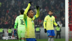 Estevao Explains Team Orders Behind Paqueta's Missed Penalty In Draw With Tunisia