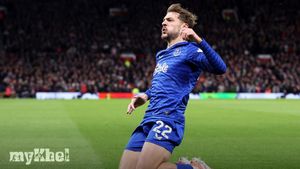 Everton Triumphs Over Manchester United With Dewsbury-Hall's Stunning Goal Despite Red Card