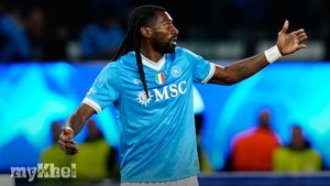 Napoli's Frank Anguissa Faces Uncertainty For AFCON After High-Grade Thigh Injury