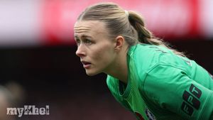 Hannah Hampton Out For Several Weeks With Quad Injury, Chelsea Coach Confirms