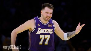 Luka Doncic Scores 43 Points And Provides 13 Assists In Lakers' Win Against Clippers