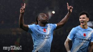 Manchester City Concentrates On Their Own Game Amid Title Race With Arsenal, Says Doku