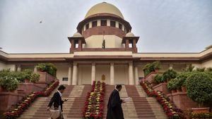 Supreme Court Slams Delhi’s Outdoor Sports Plan for Children Amid Toxic Air, Calls It “Like Putting Them in a Gas Chamber”