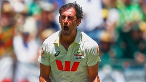 AUS vs ENG 1st Test: Mitchell Starc’s Seven-Wicket Blitz Fells England on Dramatic Opening Day in Perth