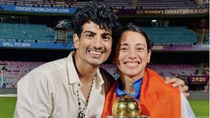 Smriti Mandhana's Fiance Palash Mucchal Hospitalised A Day After Father's Illness: Report
