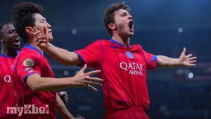 Paris Saint-Germain Secures Dramatic 3-2 Victory Over Lyon With Neves' Last-Minute Goal