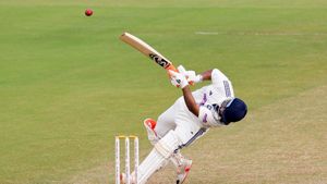 Rishabh Pant Injury Update: India Star Retired Hurt with Multiple Hits, Later Comes Back and Causes......