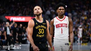 Steve Kerr Expresses Relief Over Stephen Curry's Quad Injury Amidst Warriors' Ongoing Struggles