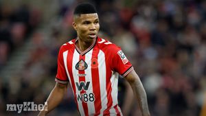 Reinildo Mandava Calls On Sunderland Fans To Continue Their Amazing Support Ahead Of Bournemouth Match