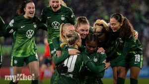Wolfsburg Triumphs Over Manchester United 5-2 In Women's Champions League Match