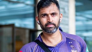 KKR head coach gives 'No IPL Auction' Verdict, names Indian player as 4th star for Franchise