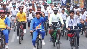 Union Minister Mansukh Mandaviya Leads First Anniversary Celebrations of Fit India Sundays in Puducherry