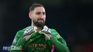 Donnarumma And Hampton Recognised As FIFA's Best Goalkeepers For 2025
