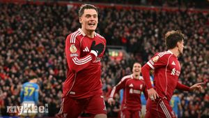 Florian Wirtz's Rising Form Boosts Liverpool, As Bradley Hails Him