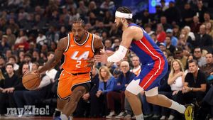 Kawhi Leonard Hits Career-High 55 Points As Clippers Defeat Pistons