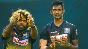 Sri Lanka retain Malinga as bowling consultant for T20 World Cup