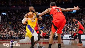 LeBron James' Double-Digit Scoring Streak Concludes In Lakers' Victory Over Raptors