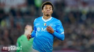 Napoli Triumphs Over Roma 1-0, Equal Points With AC Milan In Serie A