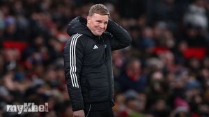 Newcastle United Boss Howe Disappointed By Profligacy In Defeat To Manchester United
