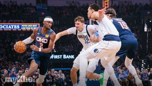 Shai Gilgeous-Alexander's Consistency Earns Praise From Thunder Coach Mark Daigneault