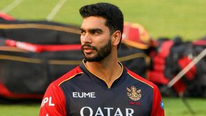 IPL 2026: Venkatesh Iyer May Not Start for RCB, Anil Kumble Explains