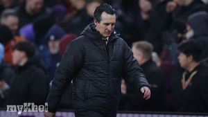 Aston Villa Not Contenders For Premier League Top Five, Emery States