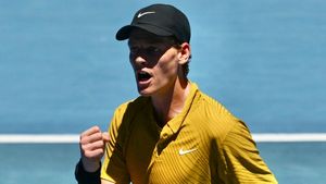 Australian Open Heat Rule Controversy: Jannik Sinner Survives Spizzirri After Roof Closure