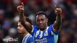 Brighton Edge Manchester United 2-1 In FA Cup As Welbeck Delivers Against Former Club