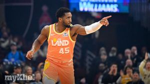 Donovan Mitchell 45 Points Helps Cavaliers Extend Win Streak To Four