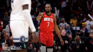 Durant Finds Rhythm As Rockets Rally Past Timberwolves With Six 3-Pointers