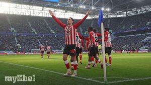 Enzo Le Fee Thanks Sunderland Fans After Penalty Miss And Bounces Back Against Everton