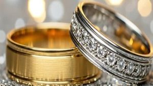 Gold Rate Today At Record Highs, Silver Prices Drop on 24 January 2026 in India; Jump of Above Rs 2.3 Lakh in 24K/100gm in Week;