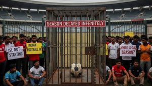 Indian Football Paralyzed: AIFF's Glaring ISL Failure, Players Pleading to FIFA - A Tale of Institutional Ring Hollow
