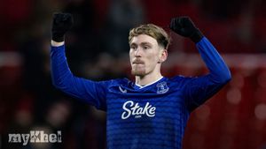 James Garner Commits Long-Term Future With Everton Until 2030