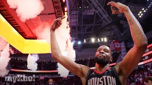 Kevin Durant Seeks Revenge On Suns After Exit With Clutch Play In 100-97 Rockets Win