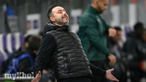 Marseille Manager De Zerbi Ties Future To Benatia Departure